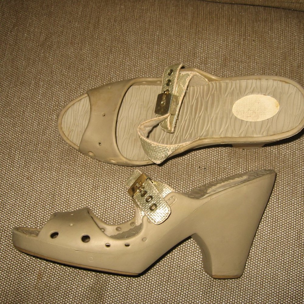 ❤️DR SCHOLLS TAUPE SAND Feel Crazy Good Heels Sandals Shoes Sz 9